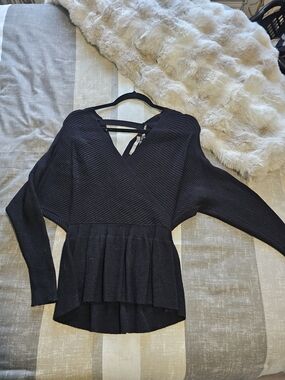 The Buckle Black Ribbed Knit V-Neck Sweater